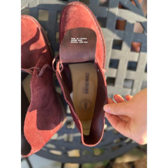Clarks Men’s Desert Boots Size 10 Burgundy Red Suede Lace Up Ankle Chukka Crepe - Picture 4 of 6
